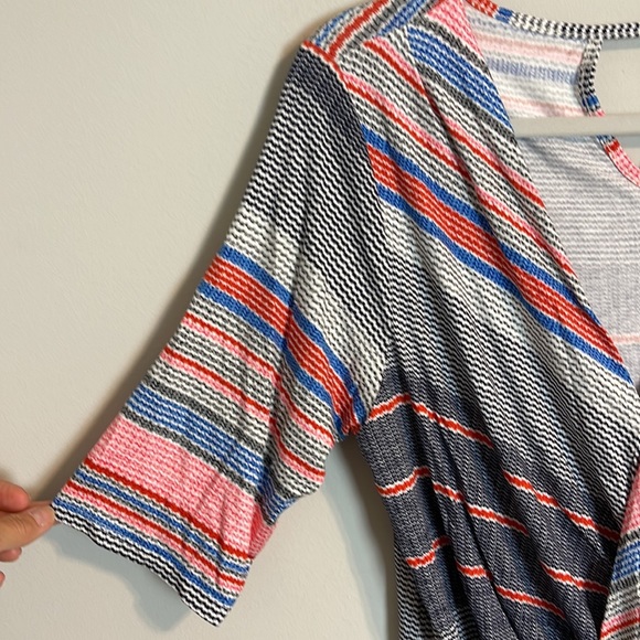 Weston faux rap short sleeve V-neck top - Picture 3 of 9